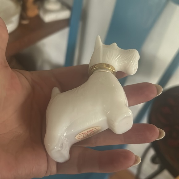 Vintage Milkglass Scottie Dog Fragrance Figurine - Picture 5 of 9